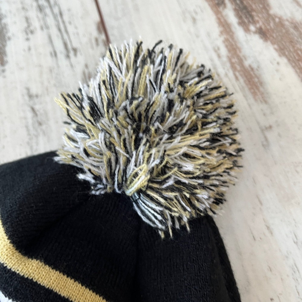 University of Colorado Buffaloes Cuffed Pom Beanie - Picture 11 of 12